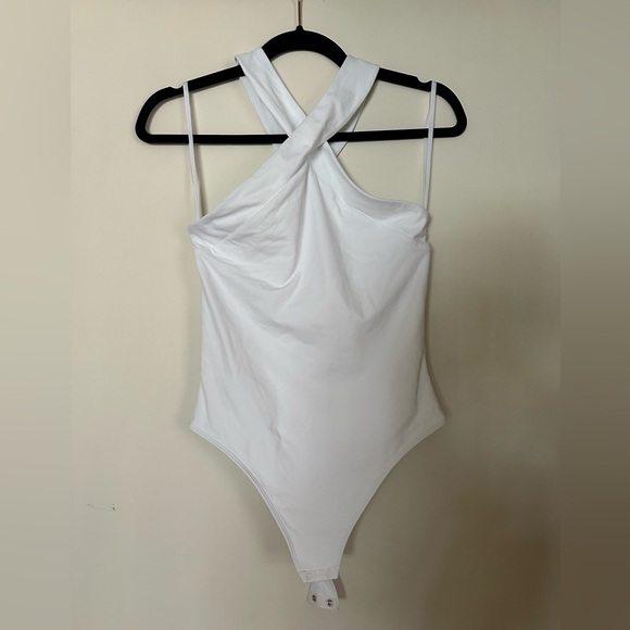 Babaton Crisscross white bodysuit size M - Picture 3 of 4